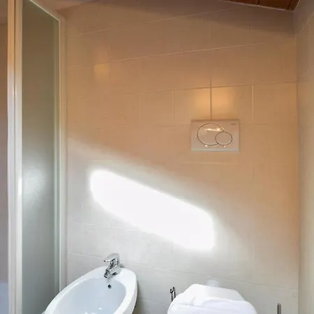 Lakeside Aparthotel
