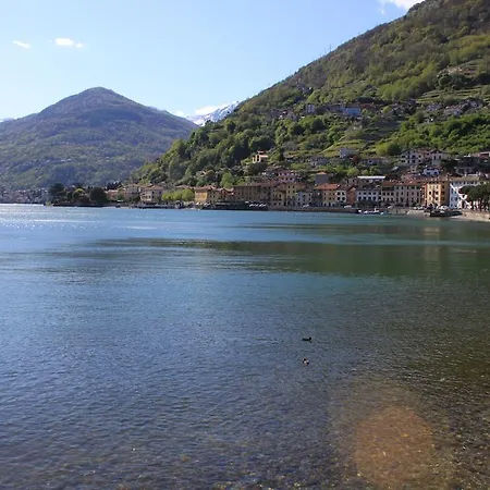 Ξενοδοχείο με διαμερίσματα Lakeside