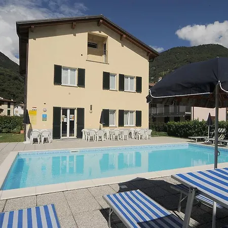 Aparthotel Lakeside 4*