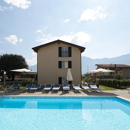 Lakeside Aparthotel