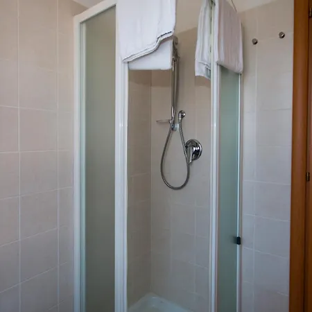 Lakeside Aparthotel 4*