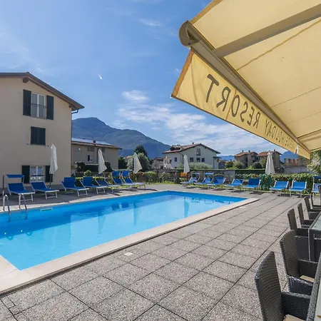 מלון דירות Lakeside דומאסו