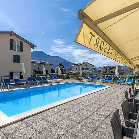 Lakeside 4*
