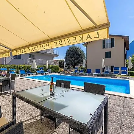 Aparthotel Lakeside 4*