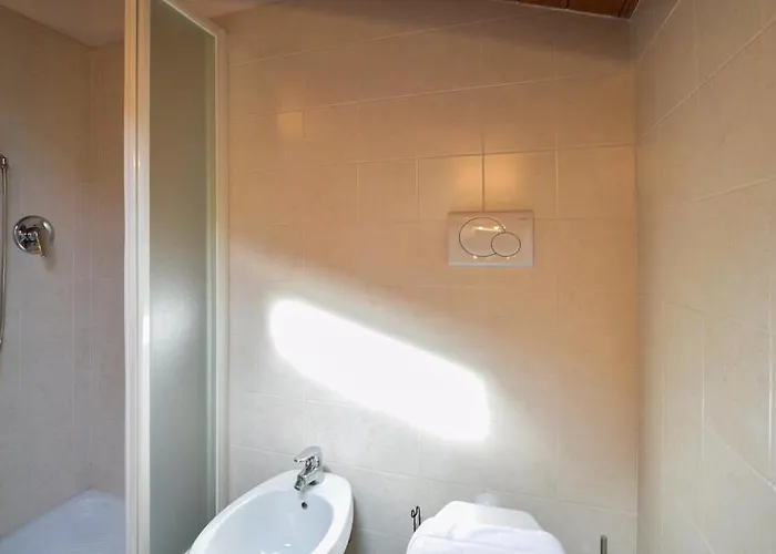 Lakeside מלון דירות