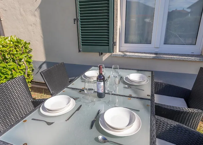 Lakeside מלון דירות