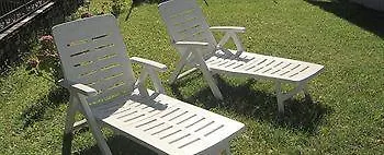 מלון דירות Lakeside 4*