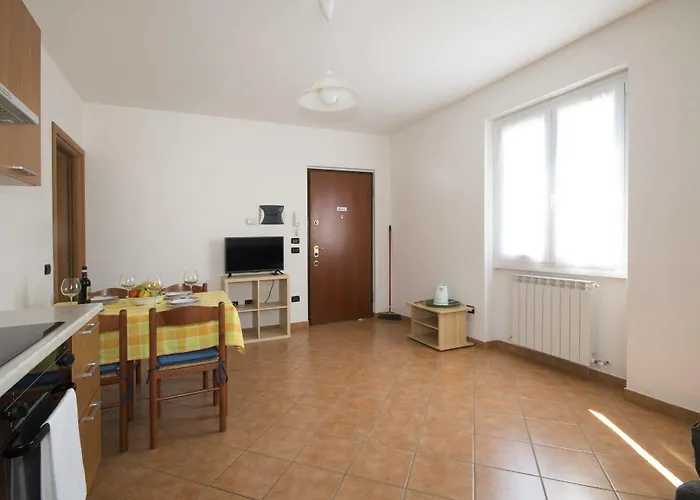 Lakeside דומאסו