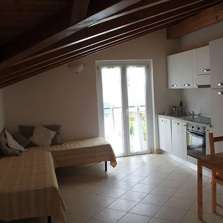 Апарт-отель Lakeside