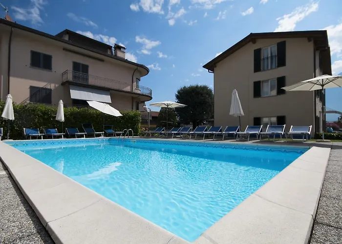 Apartmanhotel Lakeside 4*